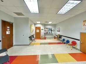 777 Beachway Dr, Indianapolis, IN à louer Photo intérieure– Image 2 sur 20