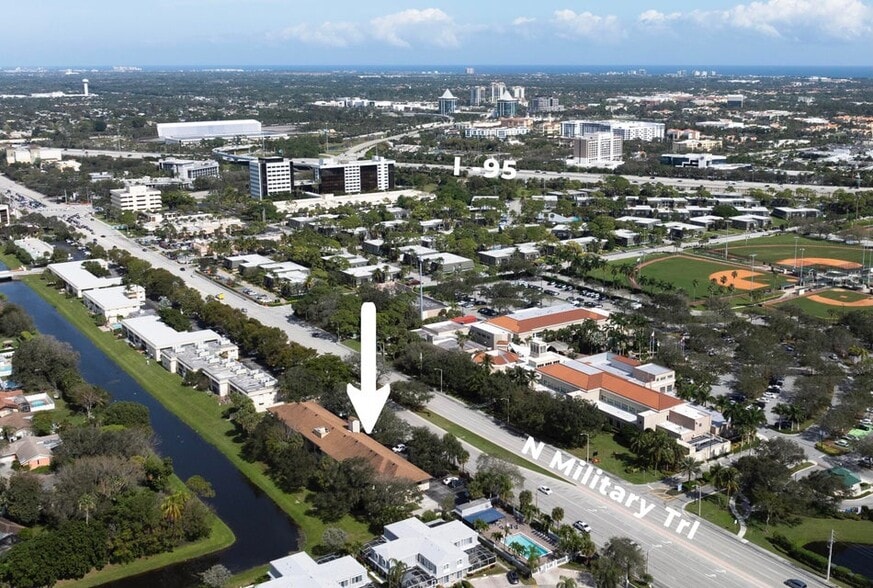 10625 N Military Trl, Palm Beach Gardens, FL à vendre - Photo de l’immeuble – Image 3 sur 12