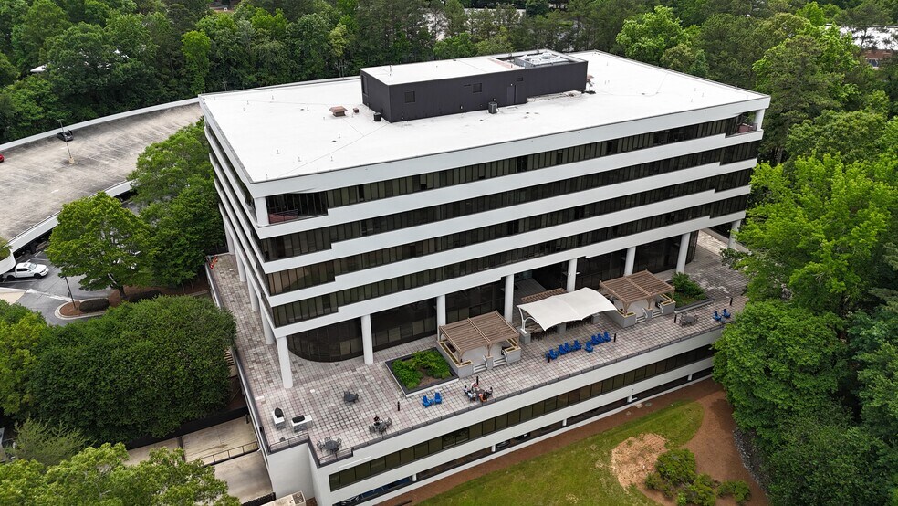 5550 Peachtree Pky, Peachtree Corners, GA à louer - Photo de l’immeuble – Image 1 sur 12