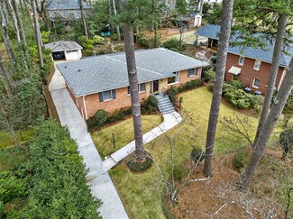 Plus de détails pour 827 Pinetree Dr, Decatur, GA - Logement à vendre