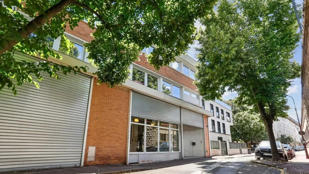 Local d'activités dans Saint-Cloud à vendre - Photo de l’immeuble – Image 2 sur 17