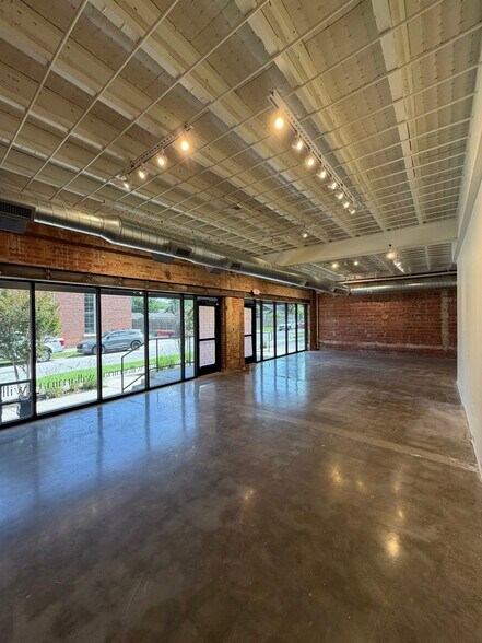1207 S Lewis Ave, Tulsa, OK à louer - Photo intérieure – Image 2 sur 8