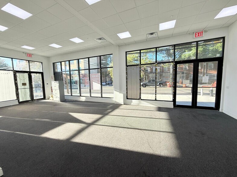 10107 91st St, Ozone Park, NY à louer - Photo de l’immeuble – Image 3 sur 11