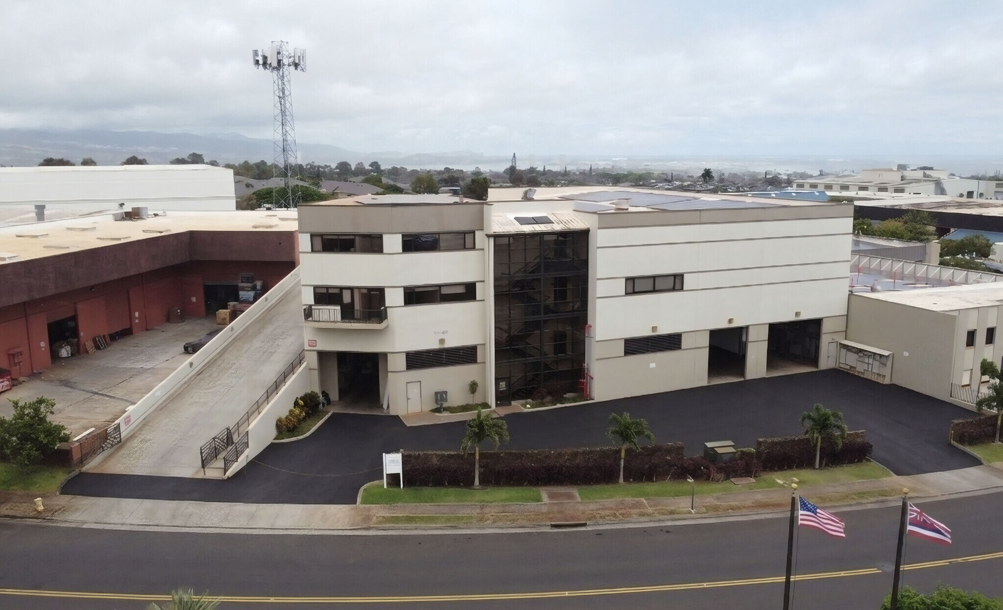 94-496 Ukee St, Waipahu, HI à louer Photo principale– Image 1 sur 7