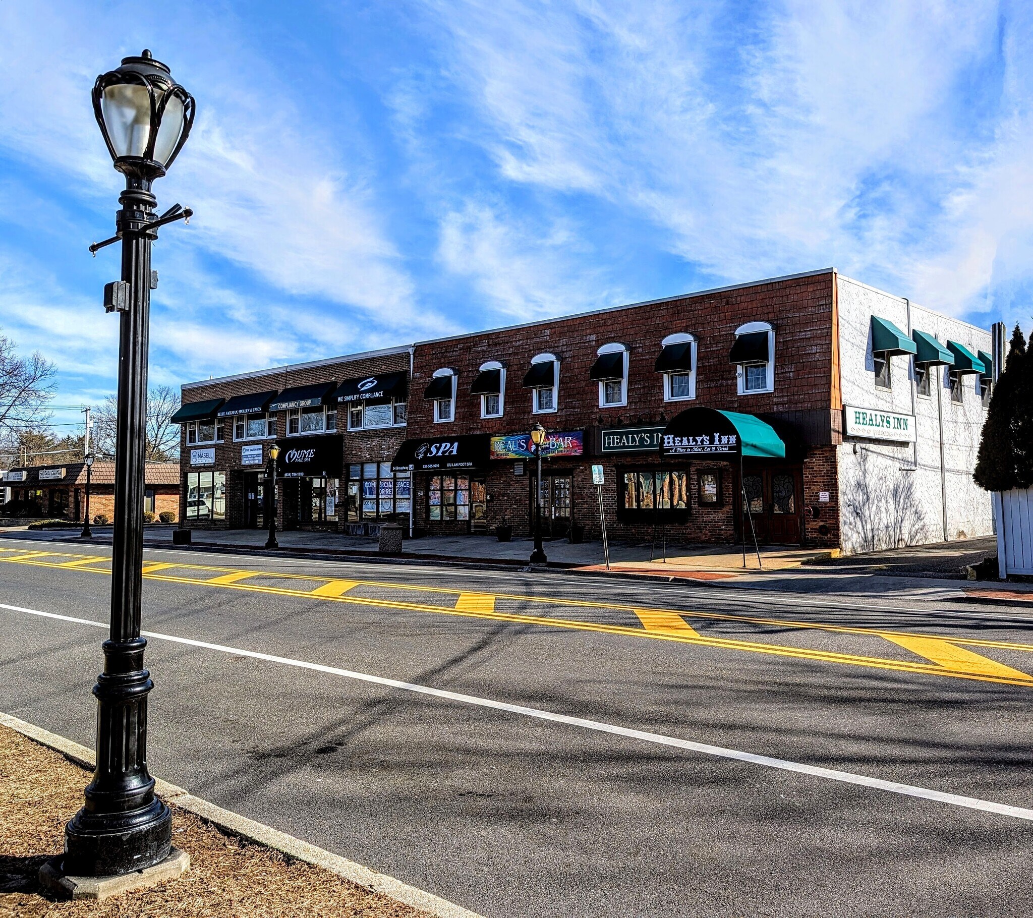 52-54 Broadway, Greenlawn, NY à vendre Photo principale– Image 1 sur 14