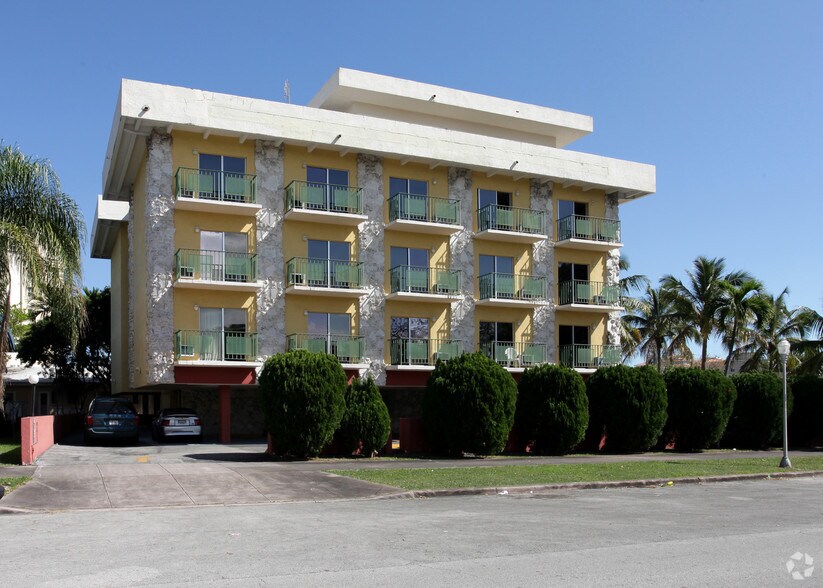 1211 E Ponce De Leon Blvd, Coral Gables, FL à vendre - Photo de l’immeuble – Image 3 sur 3