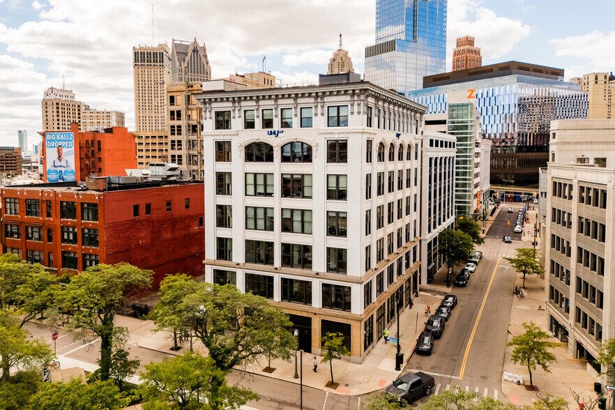 230 E Grand River Ave, Detroit, MI à louer - Photo de l’immeuble – Image 2 sur 6