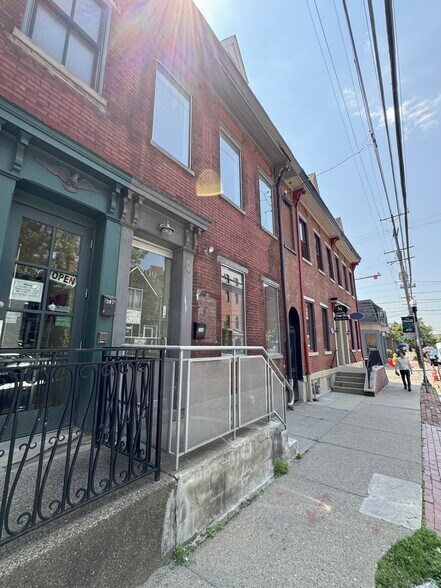 209 S Craig St, Pittsburgh, PA à louer - Photo de l’immeuble – Image 2 sur 10