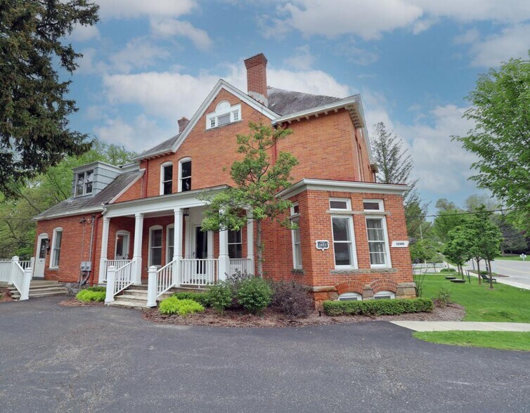 32440 Franklin Rd, Franklin, MI à vendre - Photo de l’immeuble – Image 2 sur 7