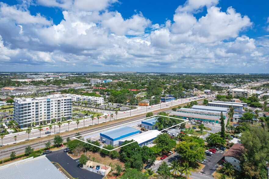 621 NE 1st Ave, Pompano Beach, FL à vendre - Photo de l’immeuble – Image 3 sur 41