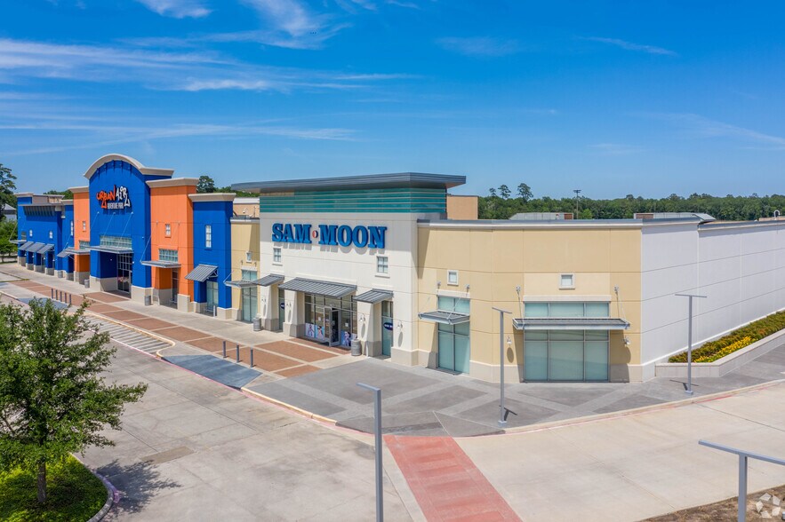 17937-17945 I-45 S, Shenandoah, TX à louer - Photo de l’immeuble – Image 1 sur 15