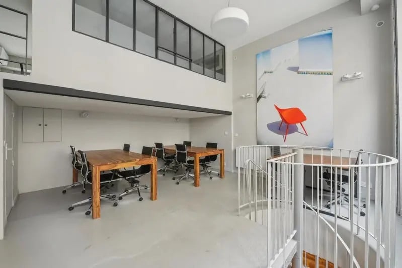 Immeuble residentiel dans Paris à vendre - Photo intérieure – Image 3 sur 6