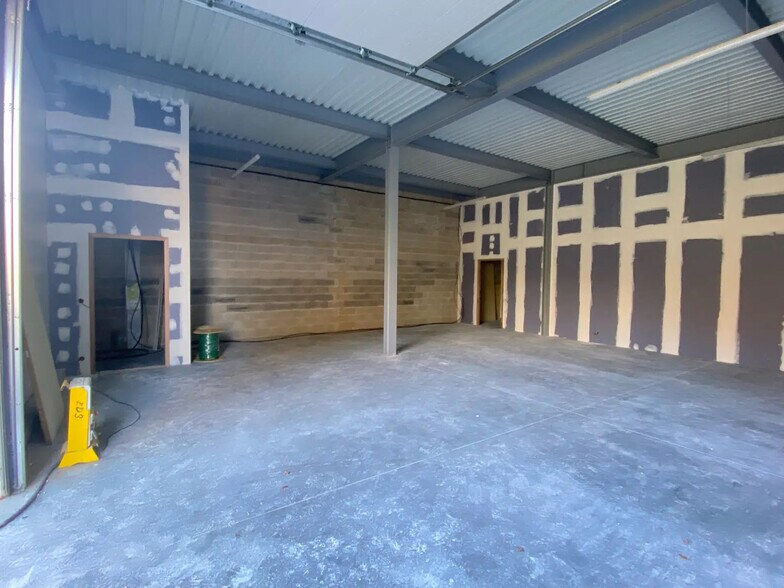 Local d'activités dans Gradignan à vendre - Photo intérieure – Image 2 sur 6