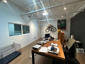 3014-3018 N Coolidge Ave, Los Angeles, CA à louer Photo de l’immeuble– Image 1 sur 7