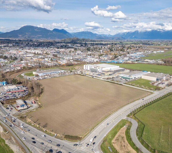 45581 Kerr Av, Chilliwack, BC à vendre - Autre – Image 2 sur 5