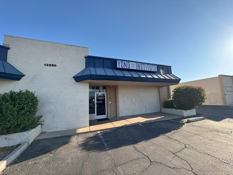 13250 W Van Buren St, Goodyear, AZ à louer - Photo de l’immeuble – Image 3 sur 13