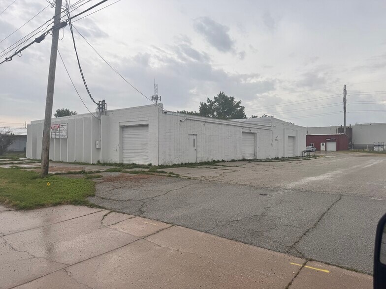 201 Farabee Dr S, Lafayette, IN à louer - Photo de l’immeuble – Image 3 sur 8