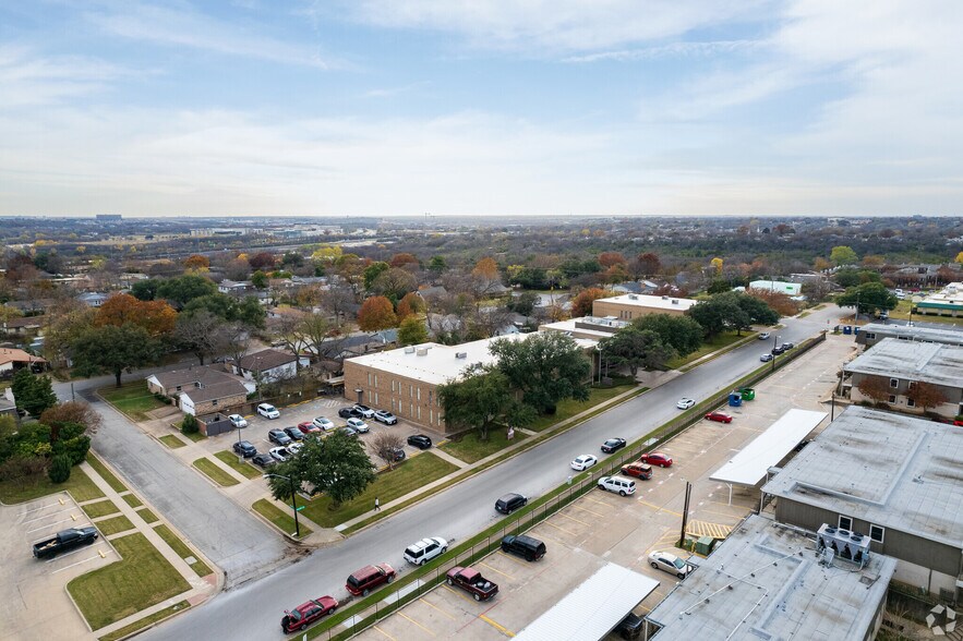 4717 Fletcher Ave, Fort Worth, TX à louer - Photo de l’immeuble – Image 3 sur 5