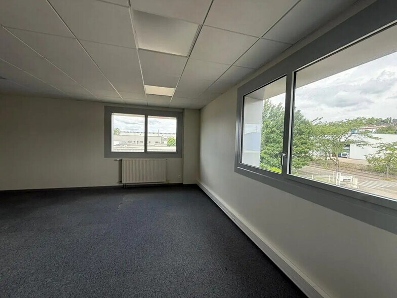 Local d’activités dans Besançon à louer - Photo intérieure – Image 3 sur 4