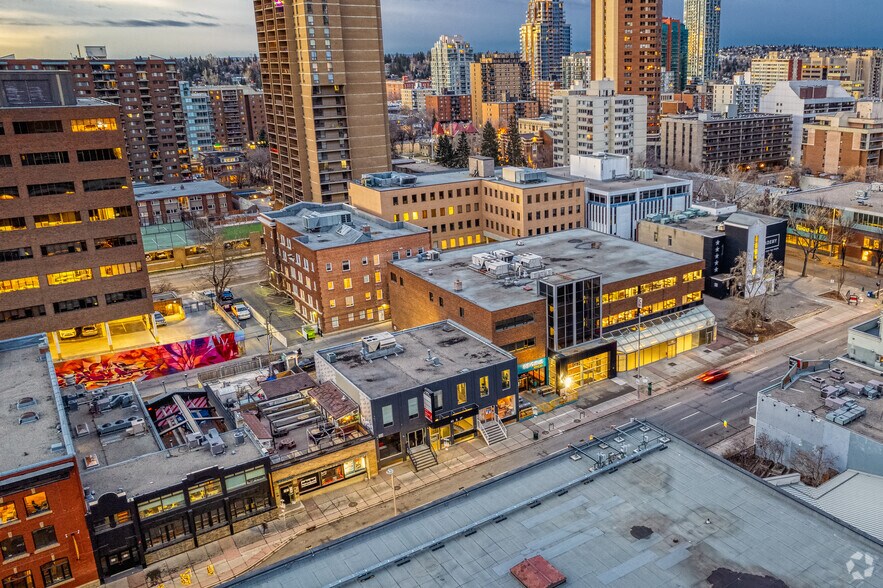 617 11th Ave SW, Calgary, AB à louer - Aérien – Image 2 sur 4