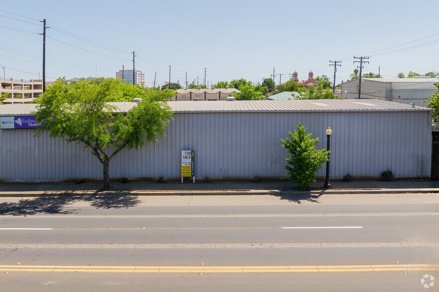 1129 8th St, Modesto, CA à vendre - Photo de l’immeuble – Image 3 sur 4