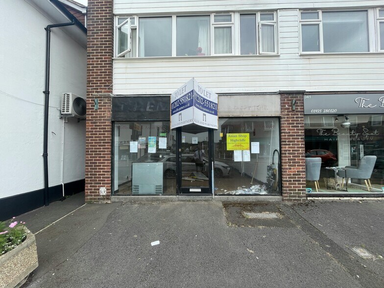 341-345 Lymington Rd, Christchurch à louer - Photo de l’immeuble – Image 1 sur 4