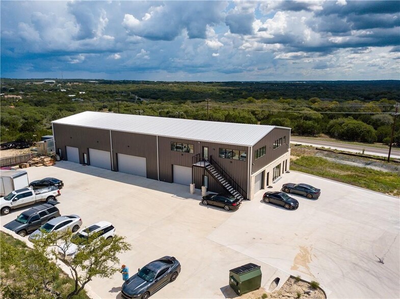 30307 Ranch Road 12, Dripping Springs, TX à louer - Photo de l’immeuble – Image 1 sur 22