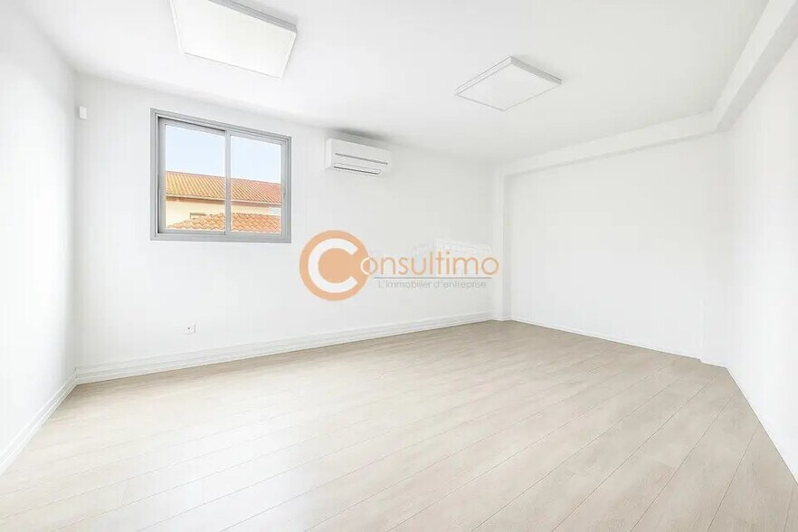 16 Avenue René Cassagne, Cenon à louer - Photo de l’immeuble – Image 2 sur 4