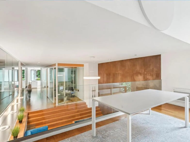 Bureau dans Courbevoie à louer - Photo de l’immeuble – Image 2 sur 4