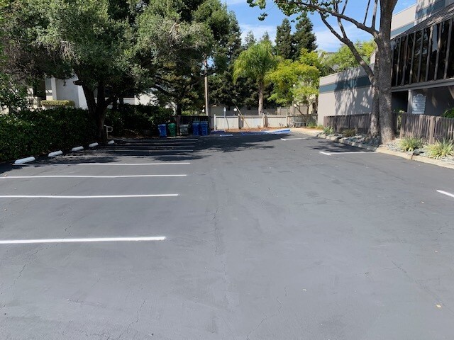 894 Meinecke Ave, San Luis Obispo, CA à vendre - Photo de l’immeuble – Image 2 sur 7