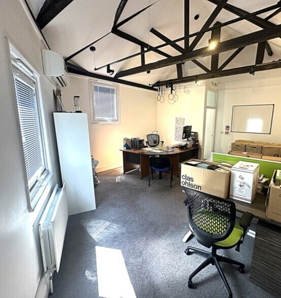 34A High St, Thames Ditton à vendre - Photo de l’immeuble – Image 2 sur 5