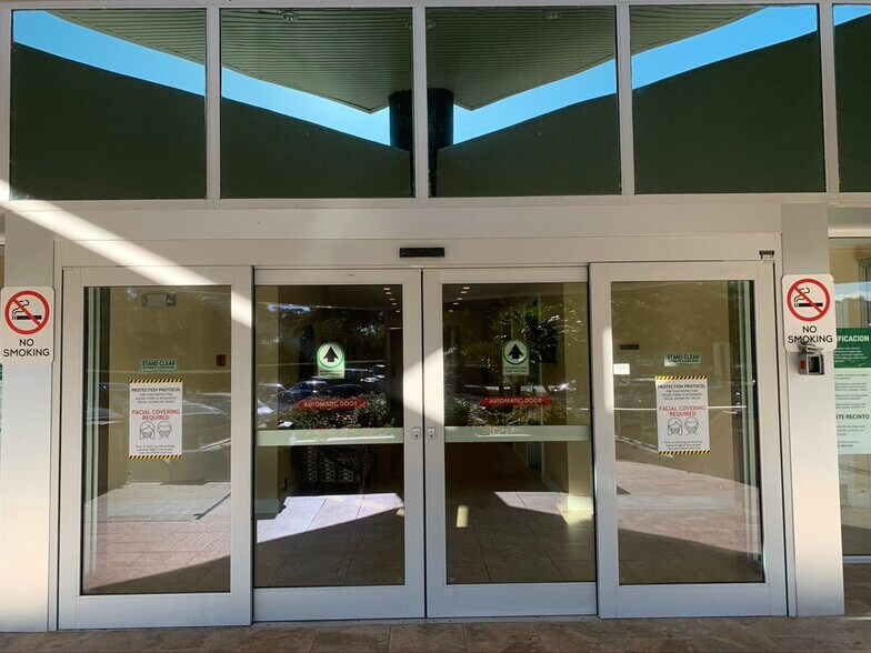 1280 SW 36TH Ave, Pompano Beach, FL à louer - Photo de l’immeuble – Image 2 sur 5