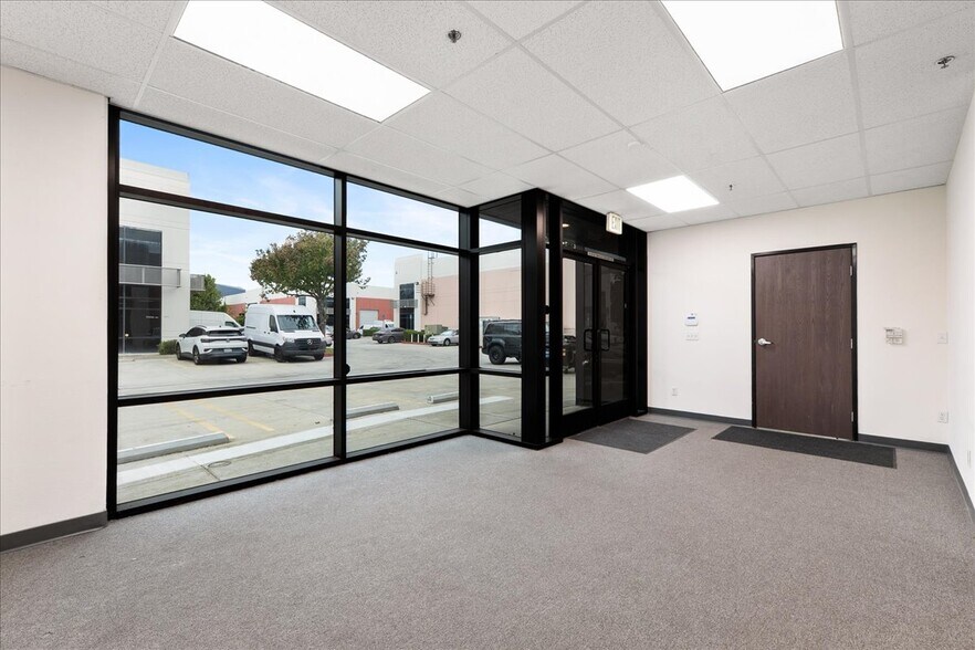 5055 Walnut Grove Ave, San Gabriel, CA à louer - Photo de l’immeuble – Image 3 sur 8