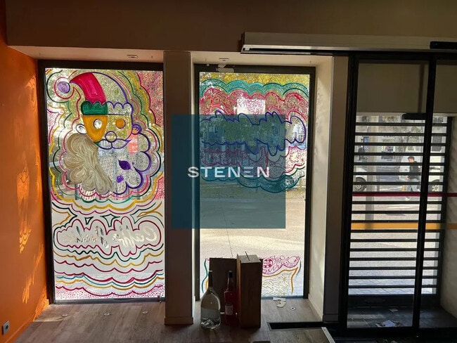 Plus de détails pour Local commercial à louer