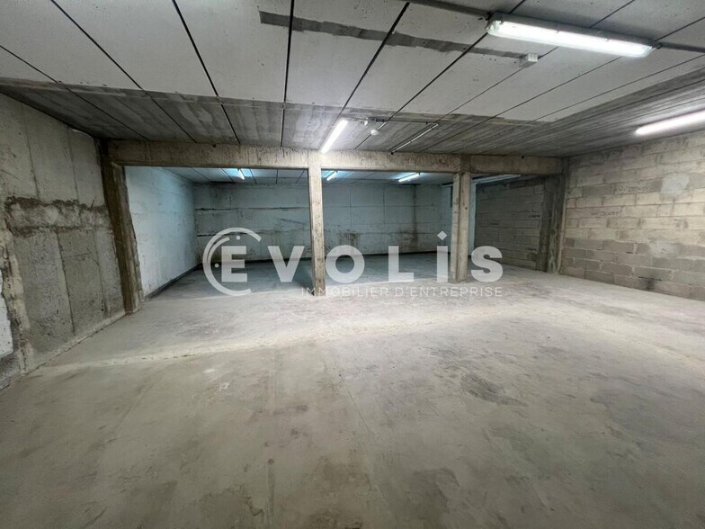 Local d'activités dans Valenton à vendre - Photo intérieure – Image 3 sur 4