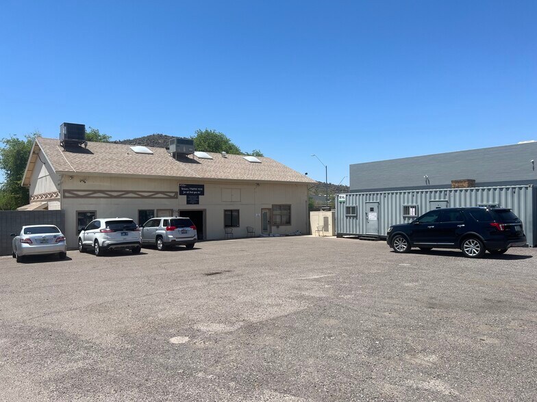 1966 E Deer Valley Rd, Phoenix, AZ à louer - Photo de l’immeuble – Image 2 sur 5