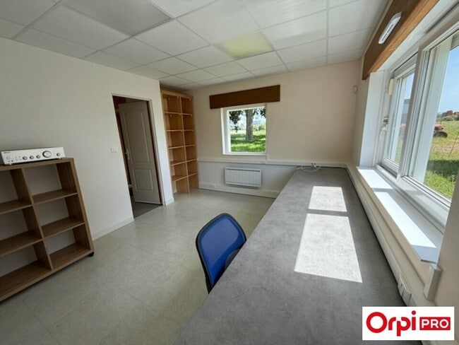 Plus de détails pour Bureau à louer