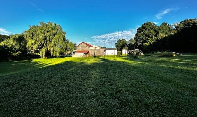 740 Mohns Hill Rd, Sinking Spring, PA à vendre - Photo principale – Image 3 sur 8