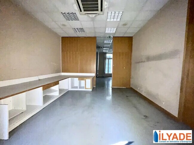 Plus de détails pour 26 Rue Edouard Delanglade, Marseille - Bureau à louer