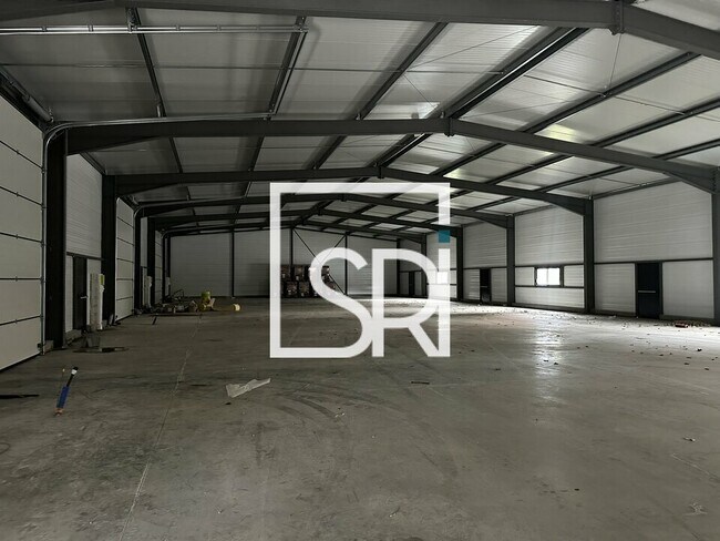 Plus de détails pour 13 Bis Boulevard Du Bicentenaire, Cusset - Industriel/Logistique à louer
