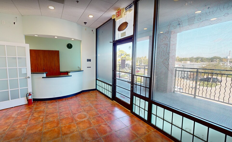 8401 Westheimer, Houston, TX à louer - Numérisation 3D Matterport – Image 3 sur 7