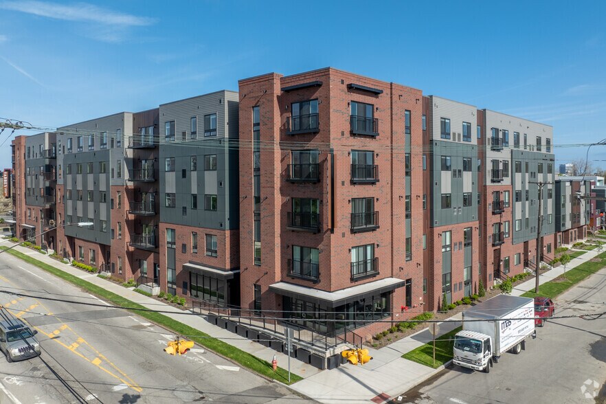 1910 Abbey Ave, Cleveland, OH à louer - Photo de l’immeuble – Image 2 sur 9