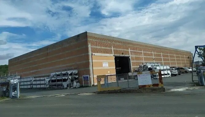 Local d'activités dans Réalmont à vendre Photo de l’immeuble– Image 1 sur 8