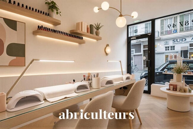 Plus de détails pour Local commercial à vendre