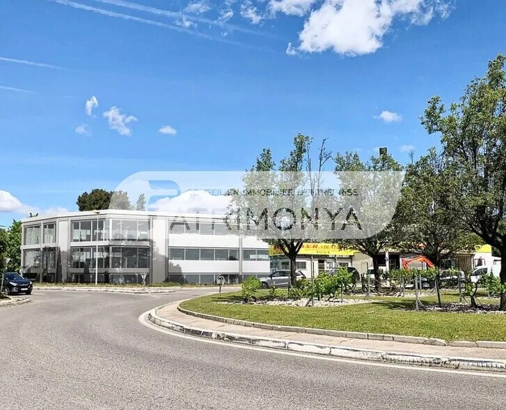 Bureau dans Marseille à louer - Photo de l’immeuble – Image 1 sur 8