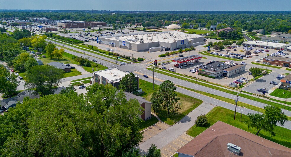 3500 Grand Ave, Ames, IA à vendre - Photo de l’immeuble – Image 3 sur 15