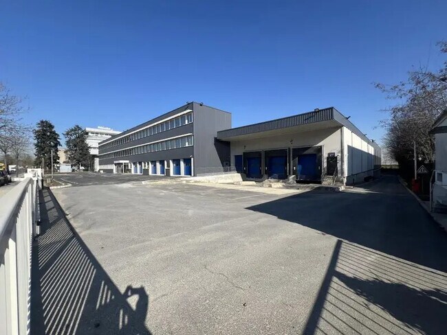 Plus de détails pour 11 Avenue Albert Einstein, Le Blanc-Mesnil - Industriel/Logistique à louer