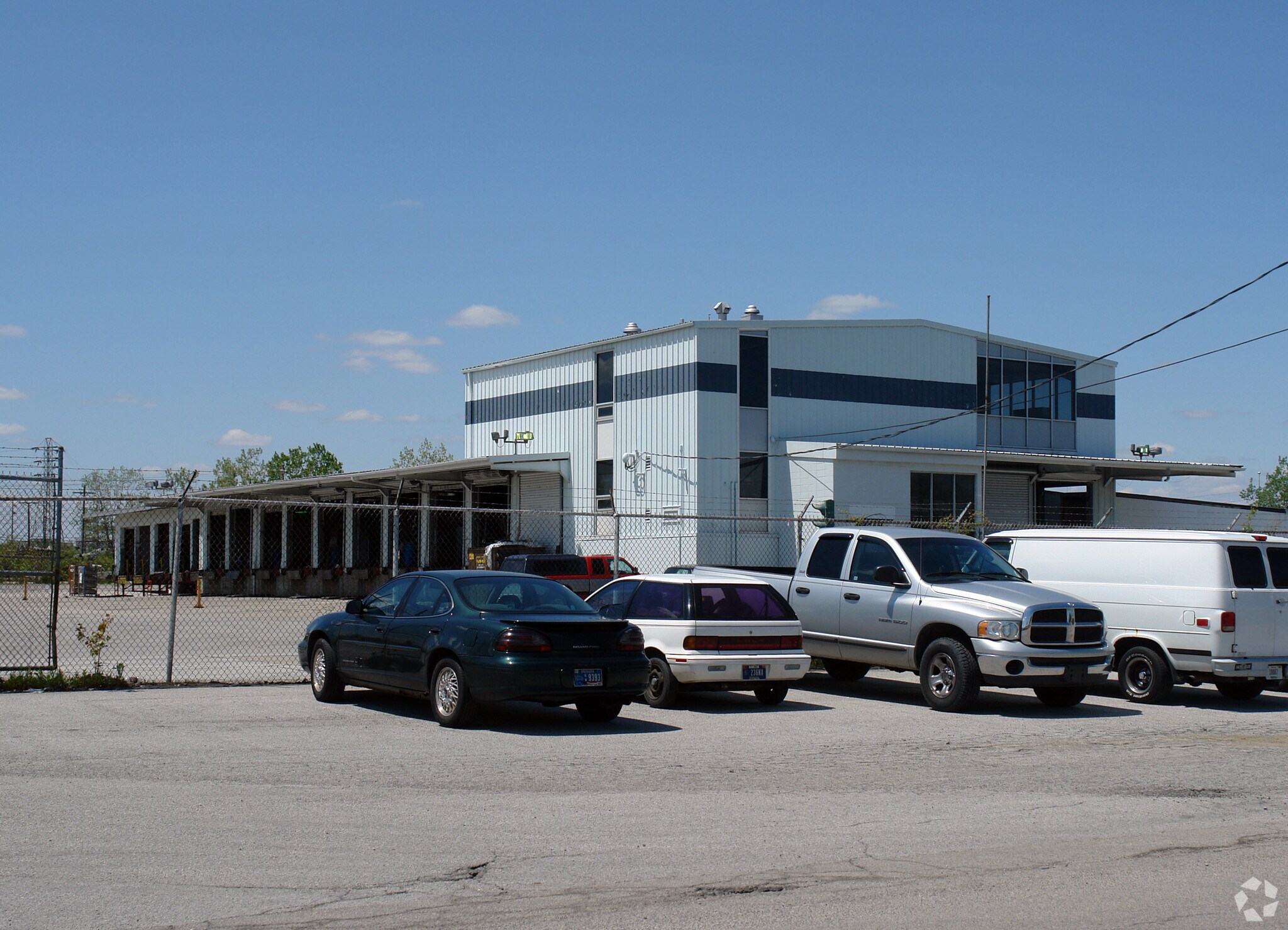 2532 Bremer Rd, Fort Wayne, IN à louer Photo principale– Image 1 sur 5
