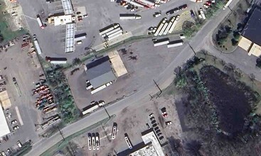 301 Borrelli Blvd, Paulsboro, NJ - VUE AÉRIENNE  vue de carte - Image1