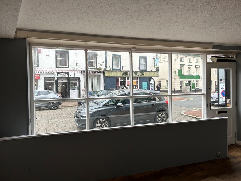 43 Market Pl, Whitehaven à vendre - Photo de l’immeuble – Image 2 sur 9